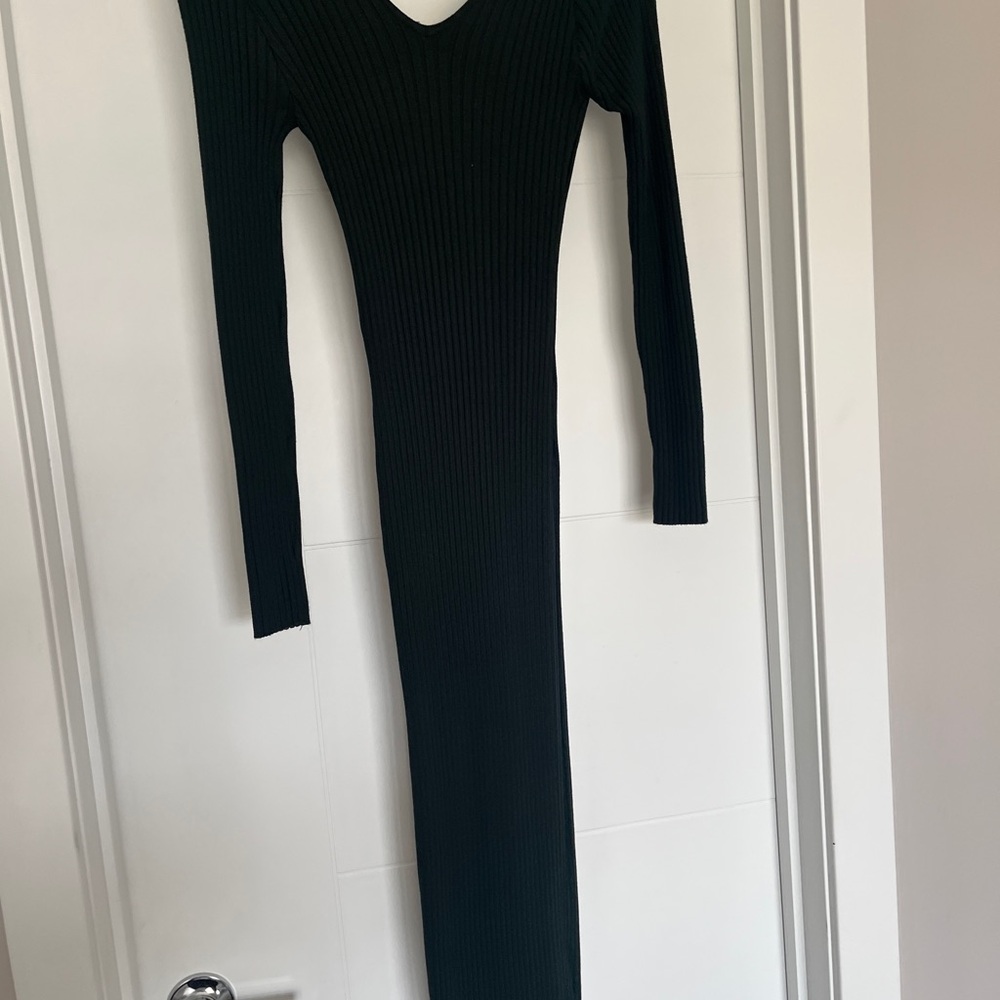 Elegant Black Ribbed Knit Dress